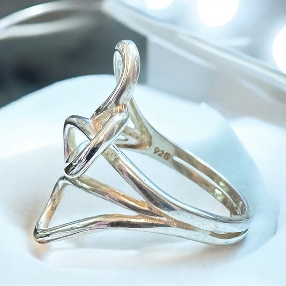 Sterling Silver Interlocked Hearts Bypass Ring (7) - Picture 7 of 8